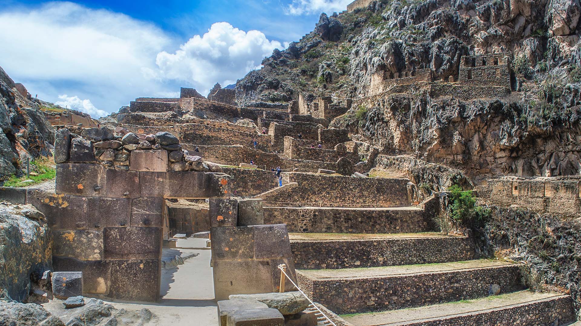 HUCHUY QOSQO A MACHUPICCHU